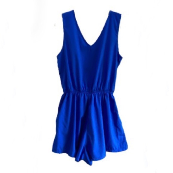 Derek Heart Embroidered Romper - Picture 2 of 5